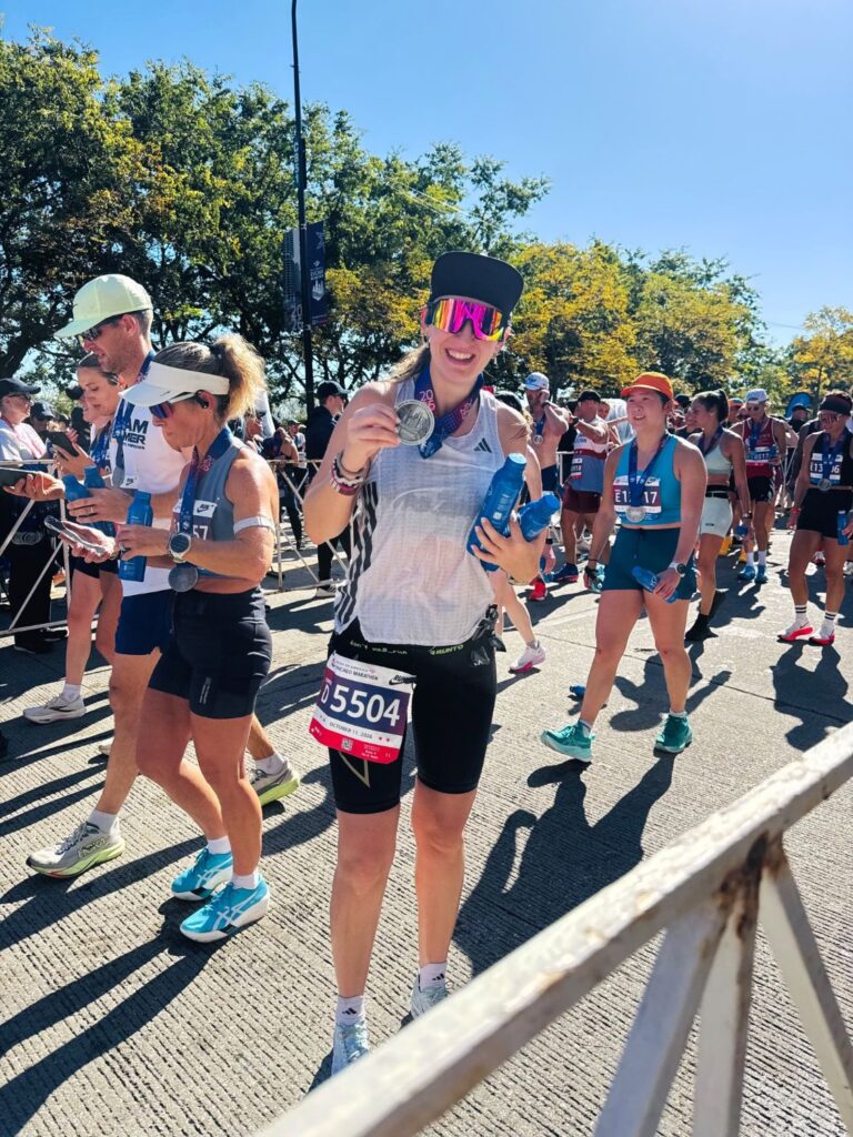 Michaela Steklá na maratonu v Chicagu 2026